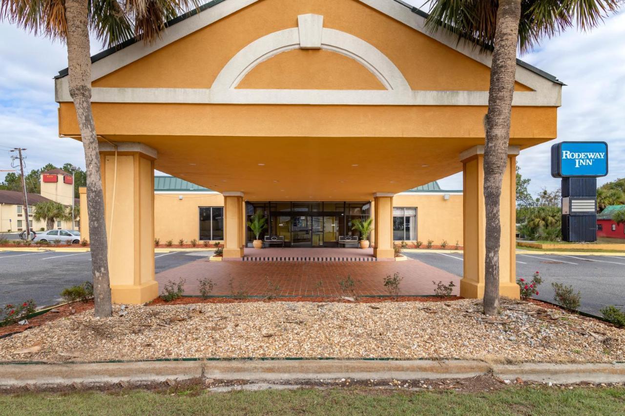 Clarion Inn Brunswick Exterior photo